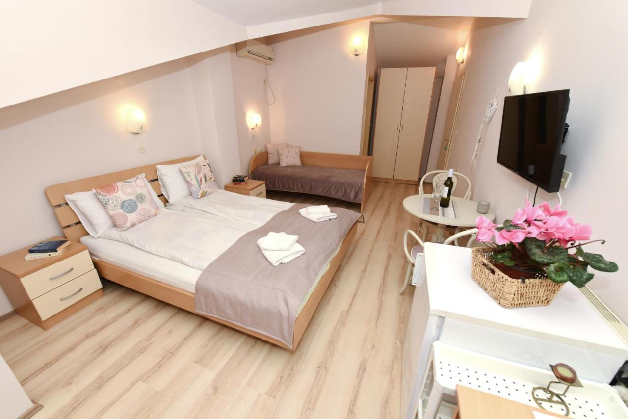 Villa Lucija Ohrid Bagian luar foto